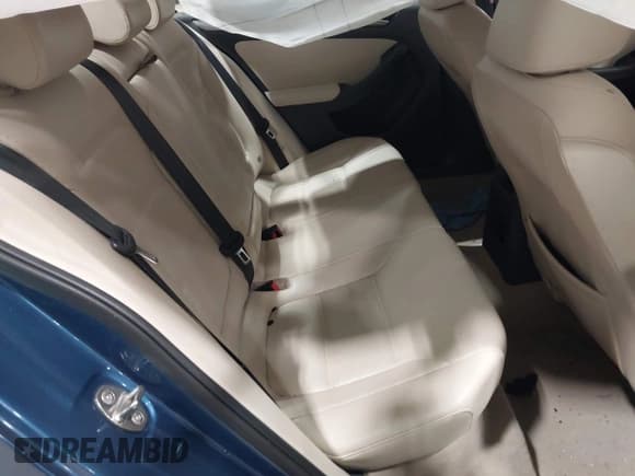 ✅ 2015 Volkswagen Jetta SE • VIN: 3VWD07AJ2FM315225 • Лот: 41929278. Опубликован ранее на IAAI с пробегом 127 240 миль. Бесплатный доступ к архиву аукционных продаж из США и подробный отчёт об истории автомобиля на DreamBid. Изображение 8.