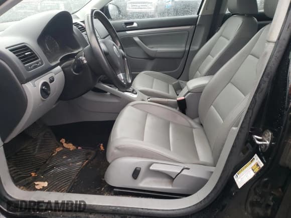 ✅ 2009 Volkswagen Jetta Wolfsburg Edition • VIN: 3VWRA71K49M019669 • Lot: 84893254. Listed on Copart with 113,823 mi. Free auction sales archive from the USA and detailed vehicle history report at DreamBid. Image 7.