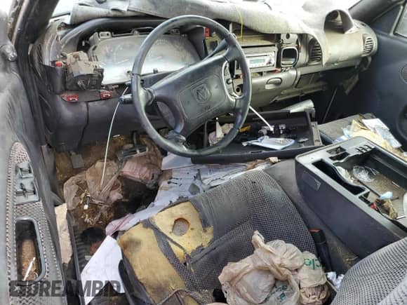 2001 Dodge 1500 с VIN 3B7HC13Z61G700824, выставлен на аукционе Copart как лот 85217734 с пробегом 269 848 миль миль и Списание • Salvage title. История ставок и продаж доступна на DreamBid. Изображение 8.