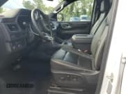 ✅ 2023 Chevrolet Suburban Premier • VIN: 1GNSCFKD7PR462118 • Lot: 81268045. Wystawiony na Copart z przebiegiem 62 560 mil. Bezpłatny archiwum sprzedaży aukcyjnych z USA i szczegółowy raport historii pojazdu na DreamBid. Zdjęcie 7.