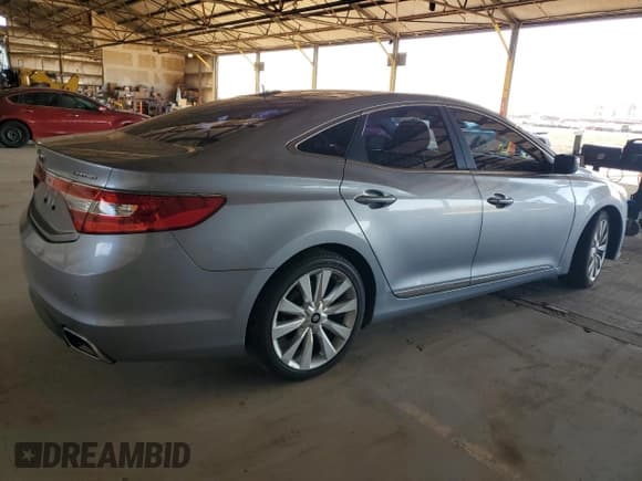✅ 2016 Hyundai Azera Limited • VIN: KMHFH4JG0GA529633 • Лот: 55610065. Опубликован ранее на Copart с пробегом 130 827 миль. Бесплатный доступ к архиву аукционных продаж из США и подробный отчёт об истории автомобиля на DreamBid. Изображение 3.