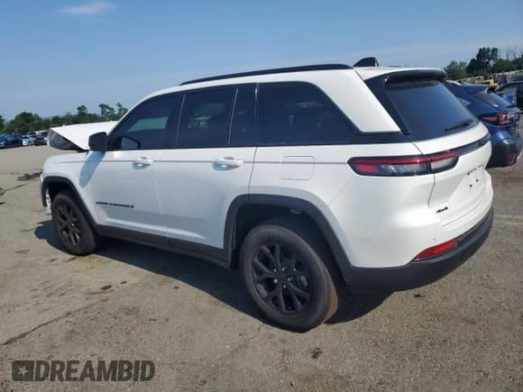 ✅ 2025 Jeep Grand Cherokee Altitude • VIN: 1C4RJHAGXSC306431 • Lot: 63557435. Listed on Copart with 1,603 mi. Free auction sales archive from the USA and detailed vehicle history report at DreamBid. Image 2.