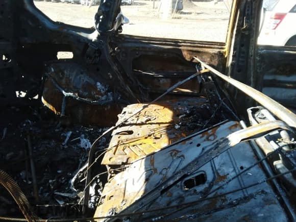 ✅ 2019 Hyundai Santa Fe Ultimate • VIN: 5NMS5CAD3KH054098 • Лот: 36305958. Опубликован ранее на IAAI с пробегом Не указан. Бесплатный доступ к архиву аукционных продаж из США и подробный отчёт об истории автомобиля на DreamBid. Изображение 8.