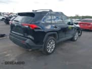 ✅ 2025 Toyota RAV4 XLE Premium • VIN: 2T3C1RFV8SW394699 • Лот: 43343987. Опубликован ранее на IAAI с пробегом 5 122 миль. Бесплатный доступ к архиву аукционных продаж из США и подробный отчёт об истории автомобиля на DreamBid. Изображение 4.