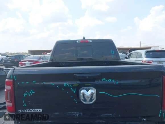 ✅ 2019 Ram 1500 Laramie • VIN: 1C6RREJT6KN684181 • Lot: 43251943. Listed on IAAI with 138,261 mi. Free auction sales archive from the USA and detailed vehicle history report at DreamBid. Image 16.