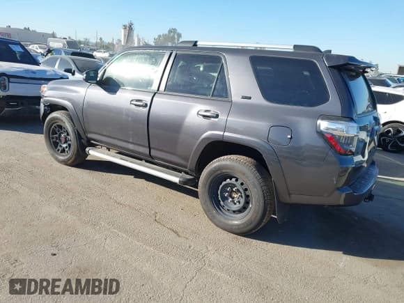 ✅ 2021 Toyota 4Runner SR5 Premium • VIN: JTEFU5JR5M5246555 • Лот: 43881236. Опубликован ранее на IAAI с пробегом 54 360 миль. Бесплатный доступ к архиву аукционных продаж из США и подробный отчёт об истории автомобиля на DreamBid. Изображение 3.
