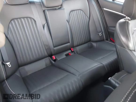 ✅ 2020 Genesis G70 2.0T • VIN: KMTG34LA0LU055631 • Лот: 43127441. Опубликован ранее на IAAI с пробегом 78 895 миль. Бесплатный доступ к архиву аукционных продаж из США и подробный отчёт об истории автомобиля на DreamBid. Изображение 8.