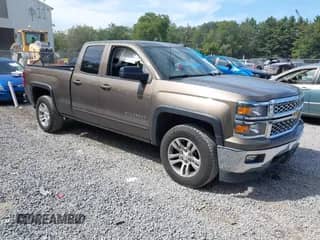 2015 Chevrolet Silverado 1500 LT z VIN 1GCVKREC2FZ177483, wystawiony jako IAAI lot #43222497 z przebiegiem 124 438 mil mil oraz . Historia ofert i sprzedaży dostępna na DreamBid. Obrazek 1.