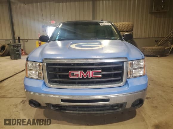 ✅ 2011 GMC Sierra 1500 • VIN: 1GTN2VEA5BZ112595 • Lot: 43603965. Wystawiony na Copart z przebiegiem 141 038 mil. Bezpłatny archiwum sprzedaży aukcyjnych z USA i szczegółowy raport historii pojazdu na DreamBid. Zdjęcie 5.