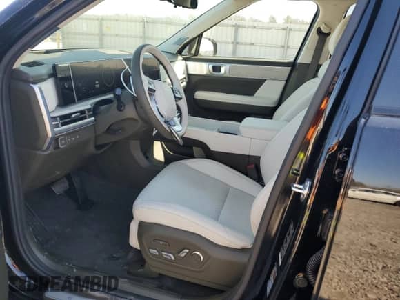 2024 Hyundai Santa Fe Calligraphy с VIN 5NMP54GL5RH062465, выставлен на аукционе Copart как лот 88648145 с пробегом 843 миль миль и Списание • Salvage title. История ставок и продаж доступна на DreamBid. Изображение 7.