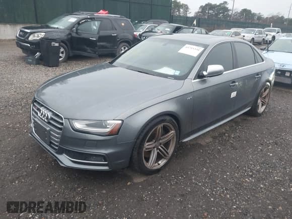 ✅ 2013 Audi S4 Premium Plus • VIN: WAUBGAFL6DA203645 • Lot: 43715331. Listed on IAAI with 117,150 mi. Free auction sales archive from the USA and detailed vehicle history report at DreamBid. Image 2.