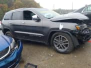 ✅ 2019 Jeep Grand Cherokee Limited • VIN: 1C4RJFBG7KC685942 • Lot: 43379256. Wystawiony na IAAI z przebiegiem 101 112 mil. Bezpłatny archiwum sprzedaży aukcyjnych z USA i szczegółowy raport historii pojazdu na DreamBid. Zdjęcie 12.
