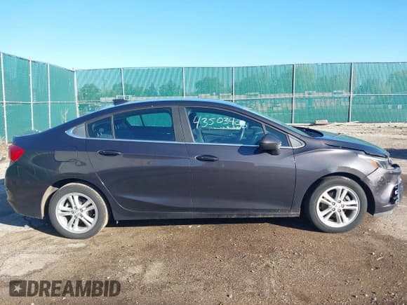 ✅ 2017 Chevrolet Cruze LT • VIN: 1G1BE5SM7H7139223 • Lot: 43503406. Listed on IAAI with 88,487 mi. Free auction sales archive from the USA and detailed vehicle history report at DreamBid. Image 13.