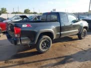 ✅ 2020 Toyota Tacoma SR • VIN: 5TFRX5GN2LX178232 • Lot: 43455377. Wystawiony na IAAI z przebiegiem 74 258 mil. Bezpłatny archiwum sprzedaży aukcyjnych z USA i szczegółowy raport historii pojazdu na DreamBid. Zdjęcie 4.