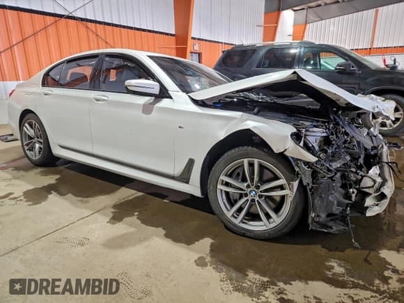 ✅ 2019 BMW 7 Series 750i xDrive • VIN: WBA7B0C55KG527507 • Lot: 94236395. Listed on Copart with 59,293 mi. Free auction sales archive from the USA and detailed vehicle history report at DreamBid. Image 4.