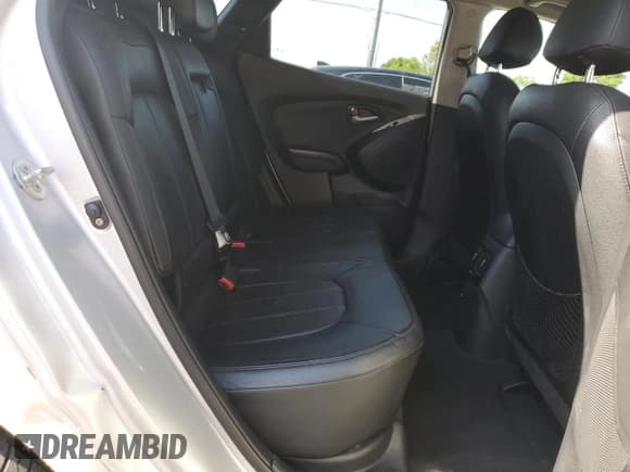 ✅ 2014 Hyundai Tucson SE • VIN: KM8JUCAG1EU852245 • Lot: 57145185. Wystawiony na Copart z przebiegiem 134 089 mil. Bezpłatny archiwum sprzedaży aukcyjnych z USA i szczegółowy raport historii pojazdu na DreamBid. Zdjęcie 11.