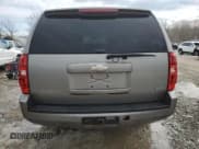 ✅ 2009 Chevrolet Suburban 1LT • VIN: 1GNFK26359R263926 • Lot: 41865475. Wystawiony na Copart z przebiegiem 220 062 mil. Bezpłatny archiwum sprzedaży aukcyjnych z USA i szczegółowy raport historii pojazdu na DreamBid. Zdjęcie 6.