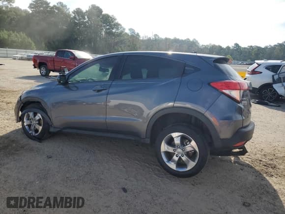 ✅ 2021 Honda HR-V LX • VIN: 3CZRU5H35MM716672 • Lot: 69842495. Listed on Copart with 33,609 mi. Free auction sales archive from the USA and detailed vehicle history report at DreamBid. Image 2.
