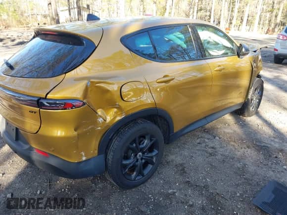 2024 Dodge Hornet GT z VIN ZACNDFAN6R3A32392, wystawiony jako IAAI lot #41768135 z przebiegiem 3 245 mil mil oraz . Historia ofert i sprzedaży dostępna na DreamBid. Obrazek 4.