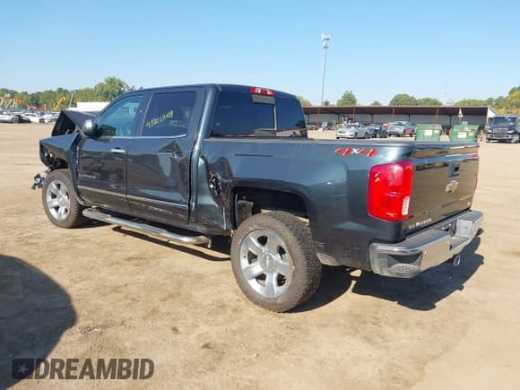 ✅ 2018 Chevrolet Silverado 1500 LTZ • VIN: 3GCUKSEC7JG524947 • Lot: 43211248. Wystawiony na IAAI z przebiegiem 283 824 mil. Bezpłatny archiwum sprzedaży aukcyjnych z USA i szczegółowy raport historii pojazdu na DreamBid. Zdjęcie 3.