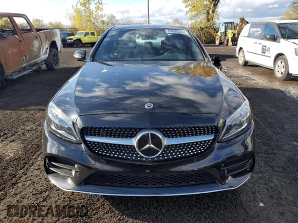 ✅ 2020 Mercedes-Benz C 300 • VIN: WDDWF8EB5LR528835 • Lot: 89690305. Wystawiony na Copart z przebiegiem 37 803 mil. Bezpłatny archiwum sprzedaży aukcyjnych z USA i szczegółowy raport historii pojazdu na DreamBid. Zdjęcie 5.