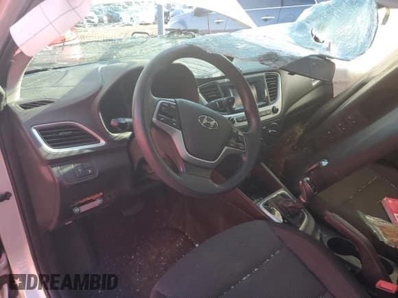 ✅ 2021 Hyundai Accent SE • VIN: 3KPC24A68ME132325 • Lot: 82329554. Wystawiony na Copart z przebiegiem 80 117 mil. Bezpłatny archiwum sprzedaży aukcyjnych z USA i szczegółowy raport historii pojazdu na DreamBid. Zdjęcie 8.