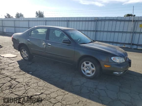 ✅ 2000 Infiniti I30 Luxury • VIN: JNKCA31AXYT106936 • Лот: 72280694. Опубликован ранее на Copart с пробегом 175 054 миль. Бесплатный доступ к архиву аукционных продаж из США и подробный отчёт об истории автомобиля на DreamBid. Изображение 4.