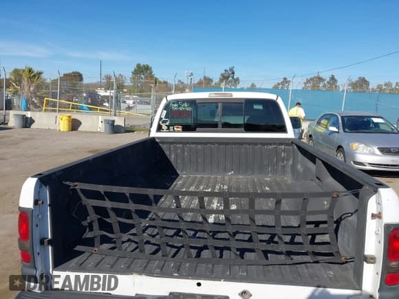 ✅ 2002 Dodge 2500 • VIN: 3B7KC23Z42M236527 • Lot: 43831599. Wystawiony na IAAI z przebiegiem 153 971 mil. Bezpłatny archiwum sprzedaży aukcyjnych z USA i szczegółowy raport historii pojazdu na DreamBid. Zdjęcie 17.