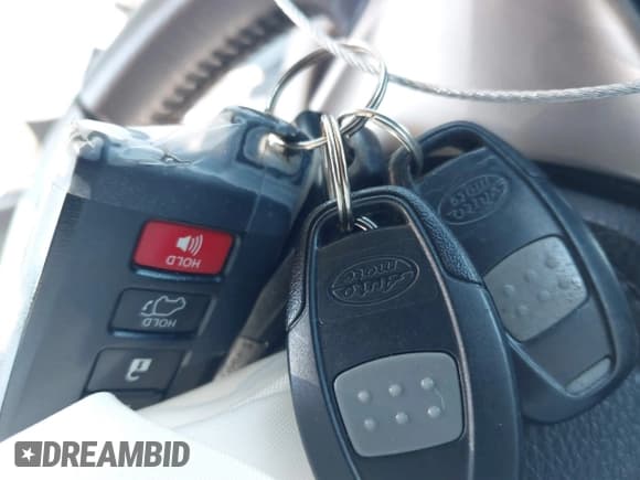 ✅ 2016 Toyota RAV4 Limited • VIN: JTMDJREV7GD006887 • Лот: 43383015. Опубликован ранее на IAAI с пробегом 76 131 миль. Бесплатный доступ к архиву аукционных продаж из США и подробный отчёт об истории автомобиля на DreamBid. Изображение 11.