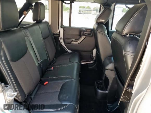 ✅ 2016 Jeep Wrangler Unlimited Freedom • VIN: 1C4BJWDG0GL171632 • Lot: 70155025. Wystawiony na Copart z przebiegiem 191 069 mil. Bezpłatny archiwum sprzedaży aukcyjnych z USA i szczegółowy raport historii pojazdu na DreamBid. Zdjęcie 11.