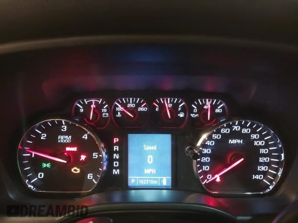 ✅ 2016 Chevrolet Silverado 1500 Custom • VIN: 1GCVKPEC4GZ276439 • Lot: 43381476. Wystawiony na IAAI z przebiegiem 162 310 mil. Bezpłatny archiwum sprzedaży aukcyjnych z USA i szczegółowy raport historii pojazdu na DreamBid. Zdjęcie 7.