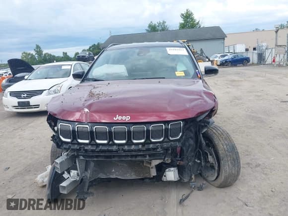 ✅ 2022 Jeep Compass Limited • VIN: 3C4NJDCB8NT108917 • Lot: 43103913. Listed on IAAI with 40,586 mi. Free auction sales archive from the USA and detailed vehicle history report at DreamBid. Image 13.