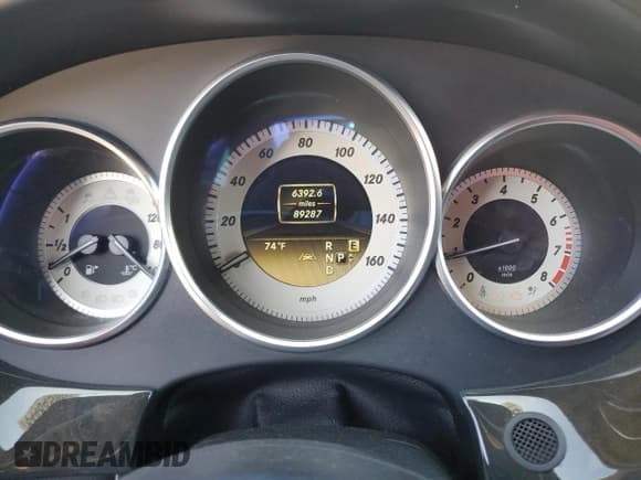 ✅ 2012 Mercedes-Benz CLS 550 • VIN: WDDLJ7DBXCA044221 • Lot: 84484585. Wystawiony na Copart z przebiegiem 89 287 mil. Bezpłatny archiwum sprzedaży aukcyjnych z USA i szczegółowy raport historii pojazdu na DreamBid. Zdjęcie 9.