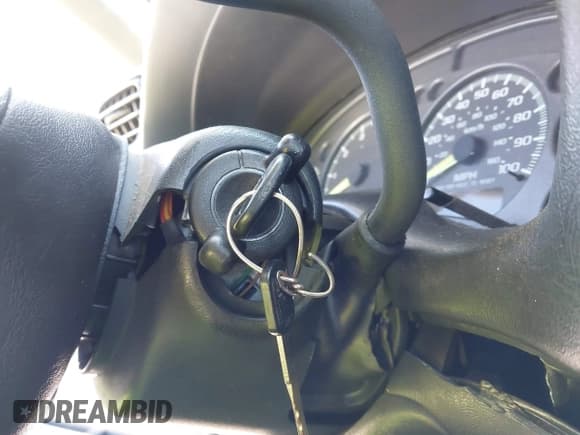 ✅ 1998 Chevrolet S-10 • VIN: 1GCCS1441WK230265 • Lot: 43668946. Wystawiony na IAAI z przebiegiem 170 162 mil. Bezpłatny archiwum sprzedaży aukcyjnych z USA i szczegółowy raport historii pojazdu na DreamBid. Zdjęcie 11.