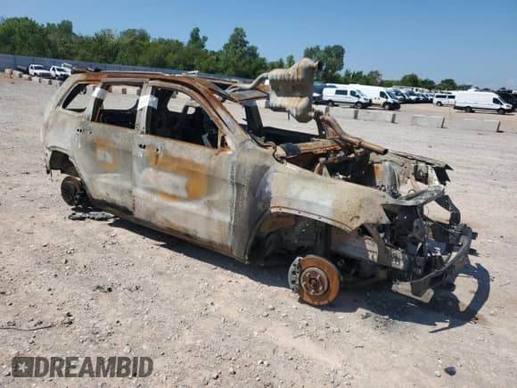 2016 Jeep Grand Cherokee Limited 75th Anniversary с VIN 1C4RJFBG1GC346049, выставлен на аукционе Copart как лот 69130285 с пробегом Не указан миль и На запчасти • Non repairable. История ставок и продаж доступна на DreamBid. Изображение 4.