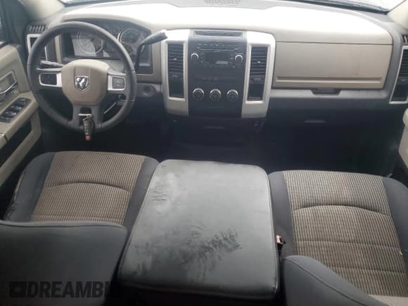 ✅ 2009 Dodge 1500 SLT • VIN: 1D3HB18P69S801562 • Lot: 54695935. Wystawiony na Copart z przebiegiem 162 988 mil. Bezpłatny archiwum sprzedaży aukcyjnych z USA i szczegółowy raport historii pojazdu na DreamBid. Zdjęcie 8.