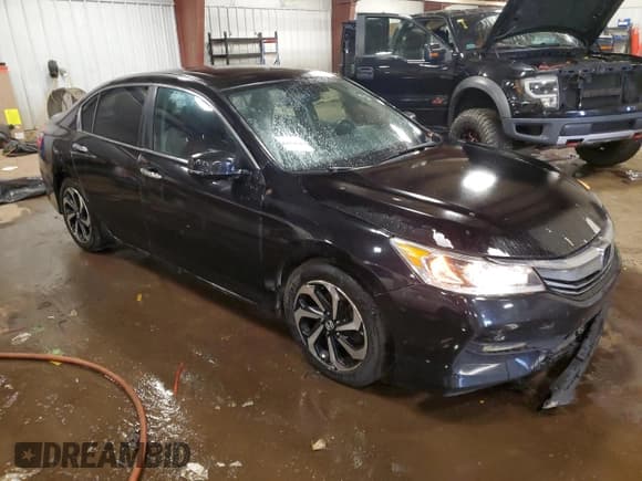 ✅ 2017 Honda Accord EX-L • VIN: 1HGCR2F83HA307584 • Lot: 93877995. Wystawiony na Copart z przebiegiem 96 264 mil. Bezpłatny archiwum sprzedaży aukcyjnych z USA i szczegółowy raport historii pojazdu na DreamBid. Zdjęcie 4.