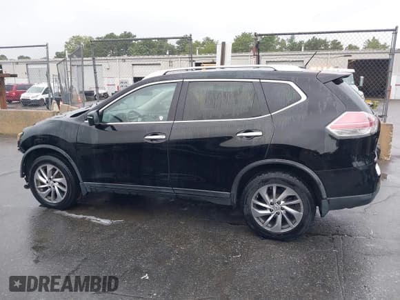 ✅ 2014 Nissan Rogue SL • VIN: 5N1AT2MV0EC812431 • Lot: 43003941. Listed on IAAI with 220,861 mi. Free auction sales archive from the USA and detailed vehicle history report at DreamBid. Image 15.