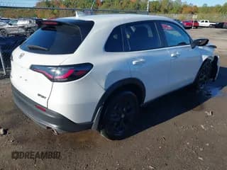 ✅ 2024 Honda HR-V Sport • VIN: 3CZRZ1H50RM701452 • Lot: 43436930. Wystawiony na IAAI z przebiegiem 17 498 mil. Bezpłatny archiwum sprzedaży aukcyjnych z USA i szczegółowy raport historii pojazdu na DreamBid. Zdjęcie 4.