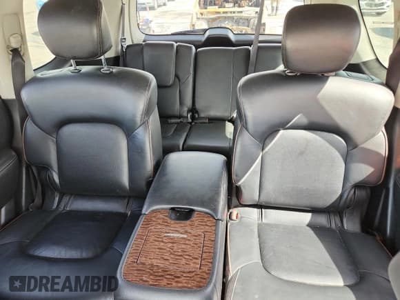 ✅ 2017 Nissan Armada Platinum • VIN: JN8AY2NE5H9702520 • Lot: 71742585. Wystawiony na Copart z przebiegiem 143 662 mil. Bezpłatny archiwum sprzedaży aukcyjnych z USA i szczegółowy raport historii pojazdu na DreamBid. Zdjęcie 10.