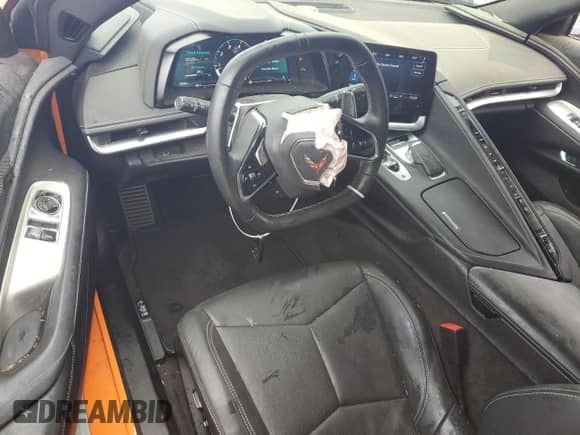 2023 Chevrolet Corvette 1LT z VIN 1G1YA2D44P5142284, wystawiony jako Copart lot #75808074 z przebiegiem 15 593 mil mil oraz Szkoda całkowita • Salvage title. Historia ofert i sprzedaży dostępna na DreamBid. Obrazek 8.