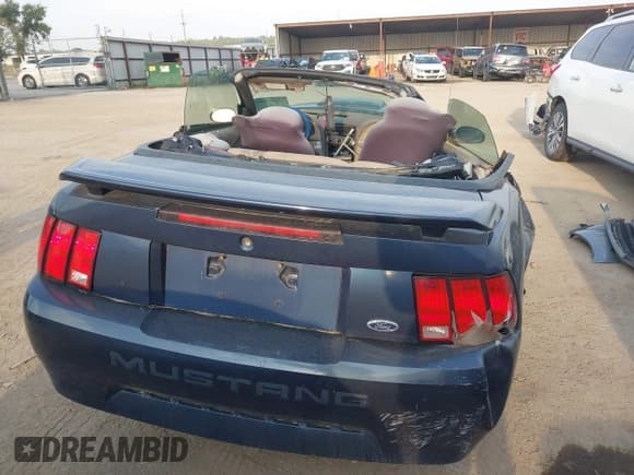 ✅ 2003 Ford Mustang Deluxe • VIN: 1FAFP44493F403671 • Lot: 43186489. Listed on IAAI with Not provided. Free auction sales archive from the USA and detailed vehicle history report at DreamBid. Image 16.
