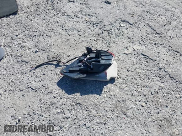 ✅ 2019 Nissan Rogue S • VIN: JN8AT2MT2KW257600 • Лот: 41028206. Опубликован ранее на IAAI с пробегом 176 537 миль. Бесплатный доступ к архиву аукционных продаж из США и подробный отчёт об истории автомобиля на DreamBid. Изображение 12.