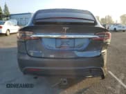 ✅ 2016 Tesla Model X 70D • VIN: 5YJXCBE27GF028515 • Lot: 86704495. Wystawiony na Copart z przebiegiem 71 792 mil. Bezpłatny archiwum sprzedaży aukcyjnych z USA i szczegółowy raport historii pojazdu na DreamBid. Zdjęcie 6.