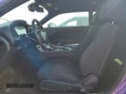 ✅ 2018 Dodge Challenger SXT Plus • VIN: 2C3CDZAG0JH318090 • Lot: 64545194. Wystawiony na Copart z przebiegiem 82 047 mil. Bezpłatny archiwum sprzedaży aukcyjnych z USA i szczegółowy raport historii pojazdu na DreamBid. Zdjęcie 7.