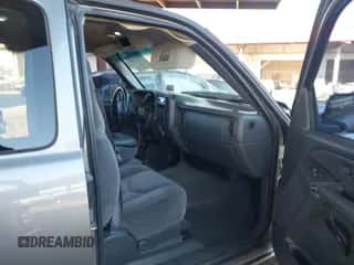 2006 Chevrolet Silverado 2500HD LT1 с VIN 1GCHK29U26E246316, выставлен на аукционе IAAI как лот 43526769 с пробегом 182 896 миль миль и . История ставок и продаж доступна на DreamBid. Изображение 5.