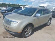 ✅ 2010 Lincoln MKX • VIN: 2LMDJ6JC6ABJ10996 • Лот: 43116788. Опубликован ранее на IAAI с пробегом 164 194 миль. Бесплатный доступ к архиву аукционных продаж из США и подробный отчёт об истории автомобиля на DreamBid. Изображение 2.