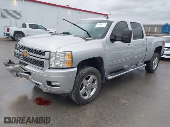 ✅ 2014 Chevrolet Silverado 2500HD LT • VIN: 1GC1KXC84EF139965 • Lot: 41466930. Listed on IAAI with 206,748 mi. Free auction sales archive from the USA and detailed vehicle history report at DreamBid. Image 17.