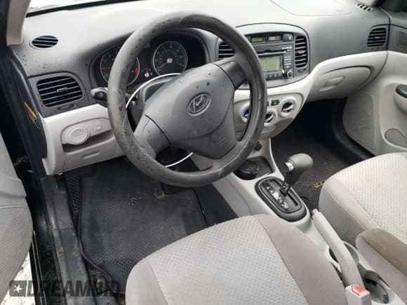 ✅ 2009 Hyundai Accent Auto GS • VIN: KMHCM36C39U135334 • Лот: 81802364. Опубликован ранее на Copart с пробегом 85 520 миль. Бесплатный доступ к архиву аукционных продаж из США и подробный отчёт об истории автомобиля на DreamBid. Изображение 8.