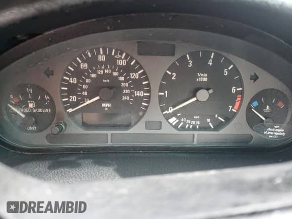 1998 BMW 3 Series 323i z VIN WBABJ7328WEA17071, wystawiony jako Copart lot #75089004 z przebiegiem Nie podano mil oraz Nie do naprawy • Non repairable. Historia ofert i sprzedaży dostępna na DreamBid. Obrazek 9.